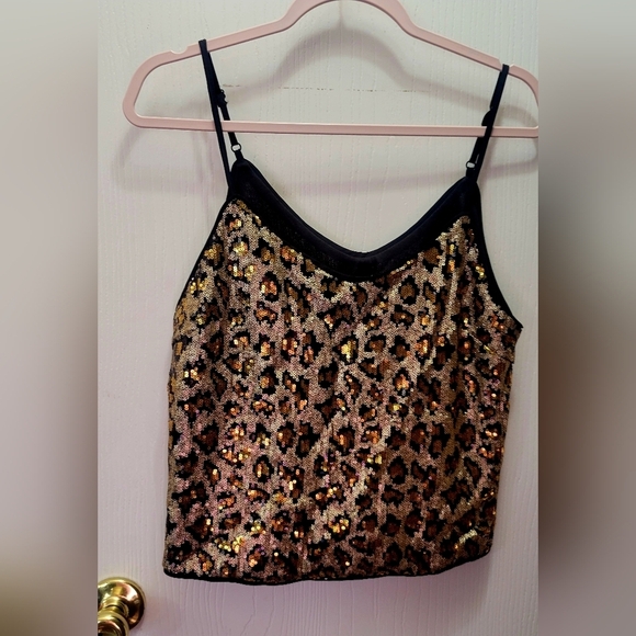 Fate sequin Leopard crop top NWT small - Picture 2 of 6